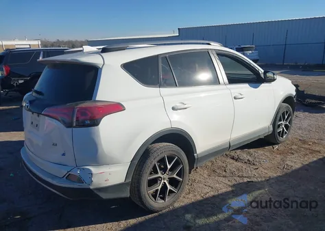 2017 Toyota Rav4 Se z USA, uszkodzony, nr VIN JTMNFREV3HJ141082